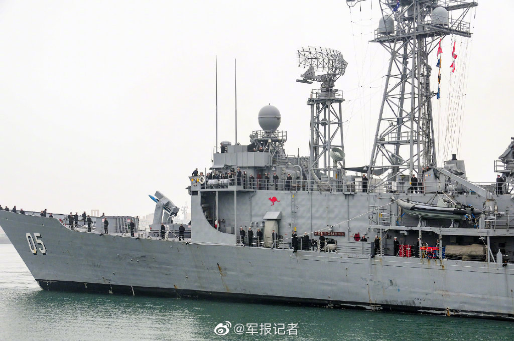 中国海军055大驱海上航行画面首公开 已涂舷号101