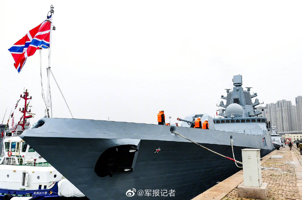 中国海军055大驱海上航行画面首公开 已涂舷号101