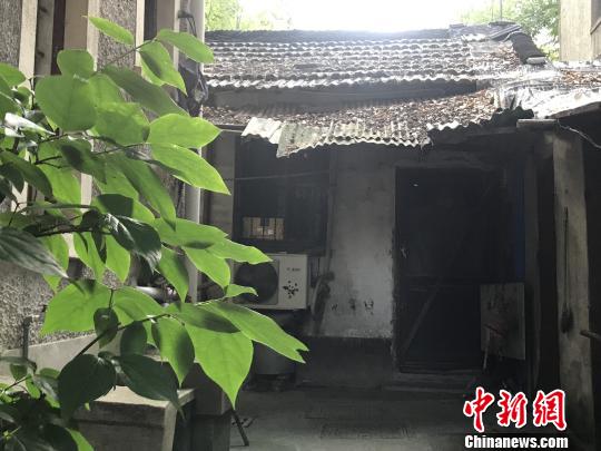 南京10余平方米棚户房炒成豪宅顶级双学区令家长疯狂