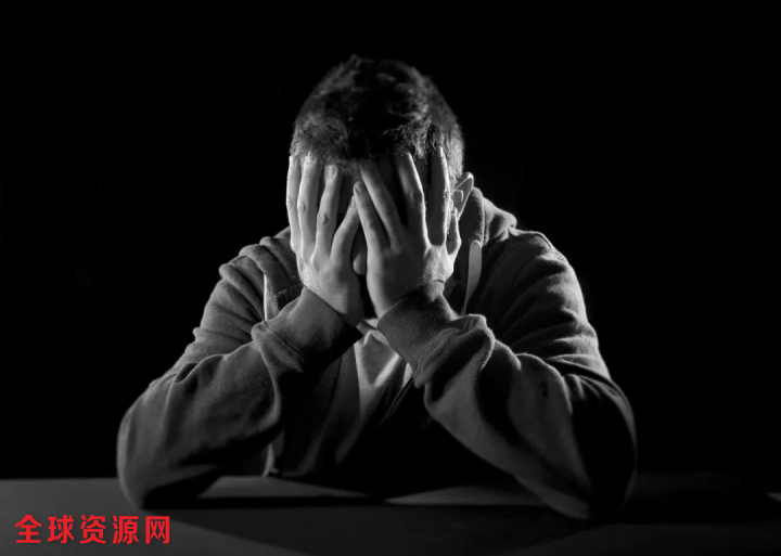 30岁男子在境外被软禁练习吞苹果 一到杭州就被抓