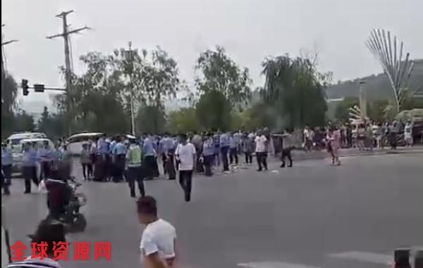 男子无证驾驶无牌摩托 在离查车点60米处跳桥死亡