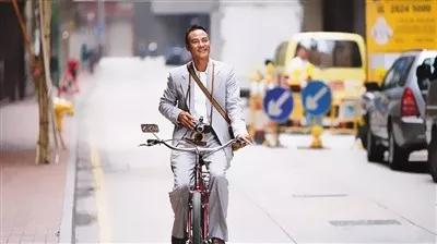 任达华遭男子捅刀 曾在TVB时不睡觉也要完成工作