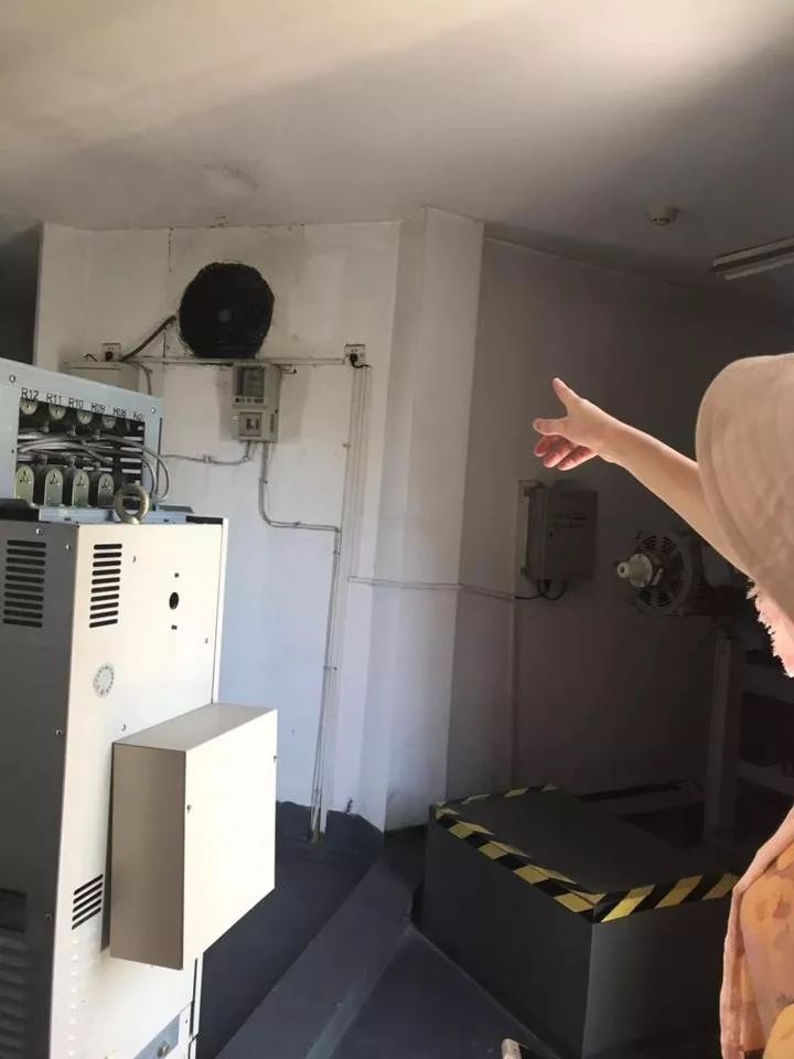 物业将空调全拆走 业主炸锅:换物业比电视剧还跌宕