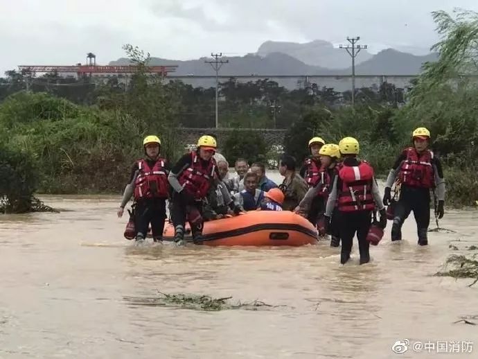 利奇马过境惊魂一夜：村民称从没见过这么大台风