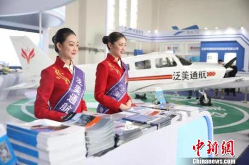 2019四川国际航空航天展览会现场。 钟欣 摄 2019四川国际航空航天展览会现场。 钟欣 摄