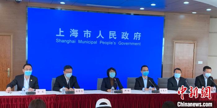上海：发热门诊一体化管理疑似病例“单人单间”隔离
