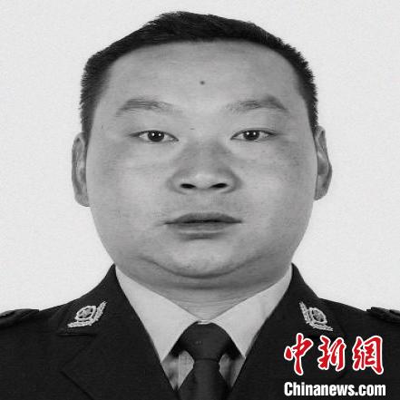 云南永善一民警出警中遭遇山体滚石牺牲