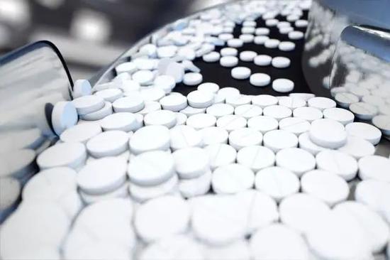  △印度去年从中国进口了近70%的原料药（图源：Shutterstock）