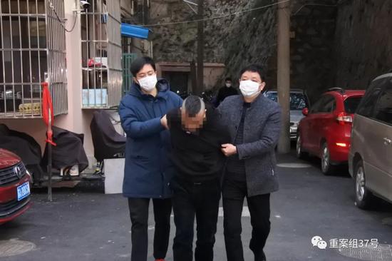 ▲嫌犯被抓获。来源：南京警方