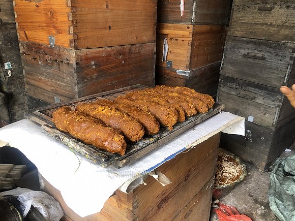 蜜蜂近来的花蜜饲料。（图片来源：张钦）