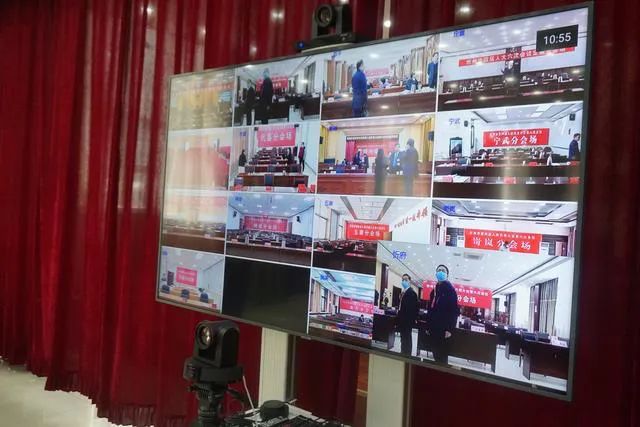 新市长视频连线作政府工作报告 成了中国首次